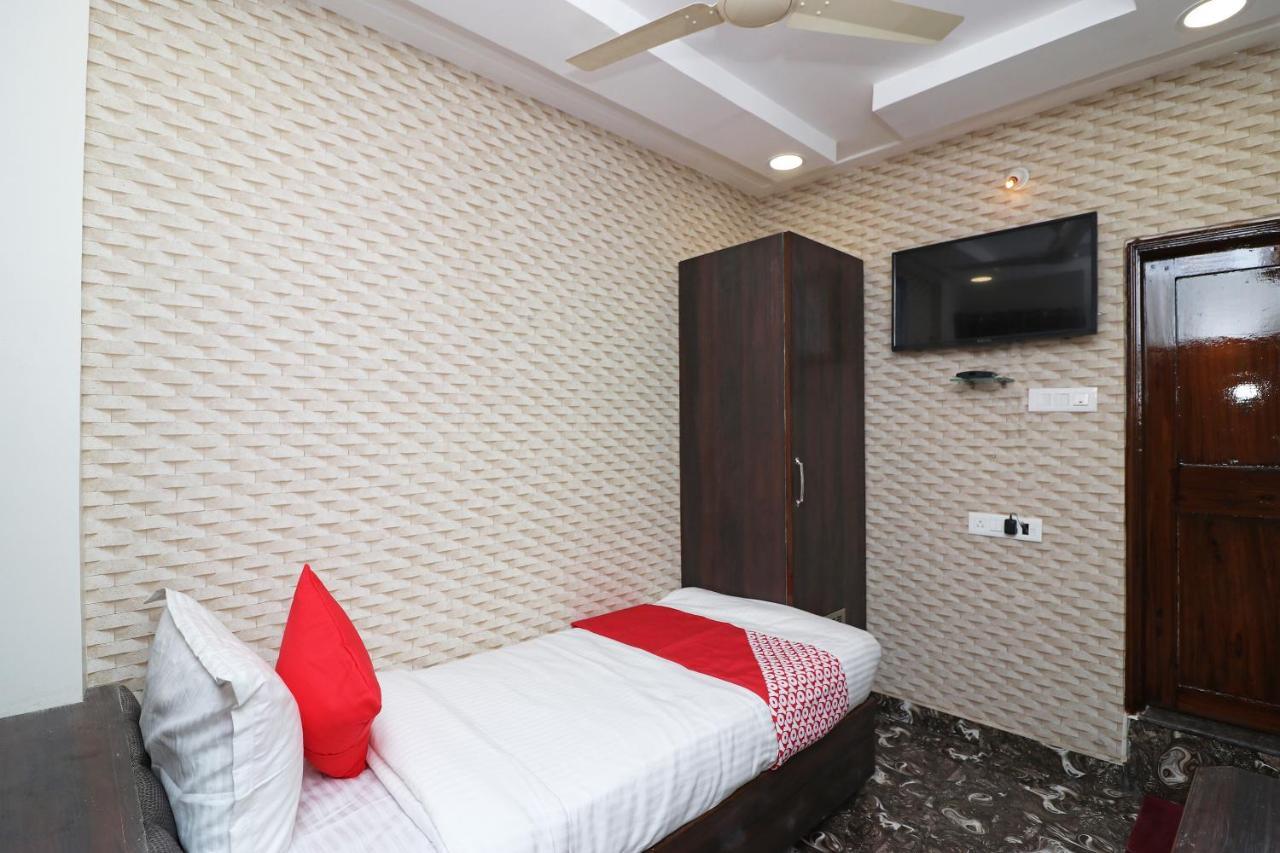 Rāipur Oyo Hotel Prerna מראה חיצוני תמונה